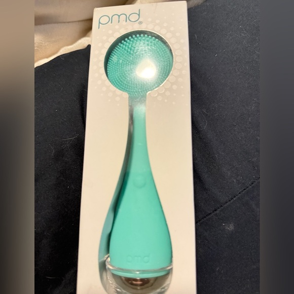 Pmd Clean - Smart Facial Cleansing Device (Brand New ) - Picture 4 of 5